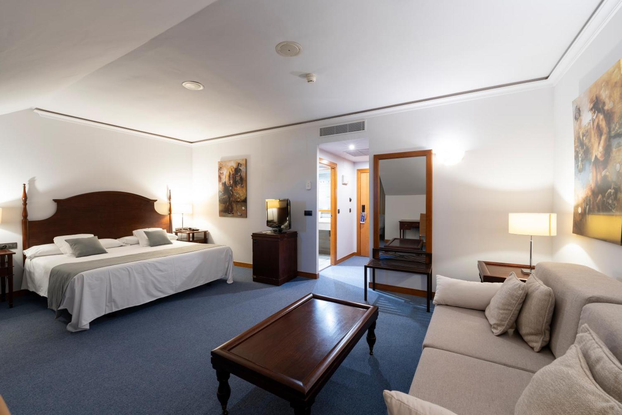 Junior Suite,1646889612:JPEG
